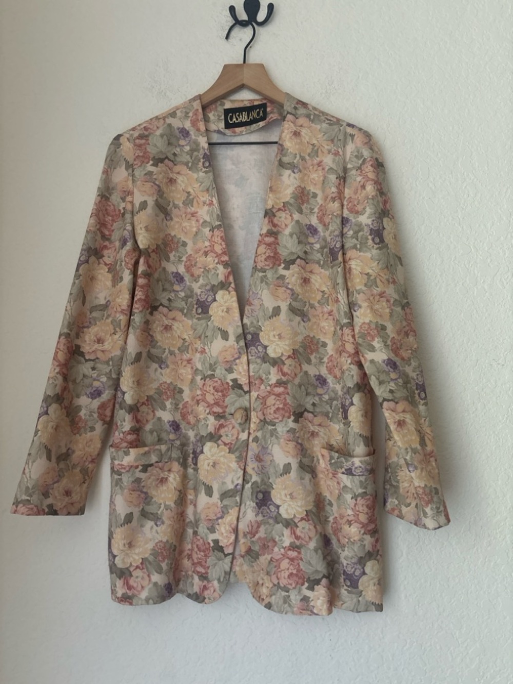 Vintage muted floral one button closure blazer size small/ medium